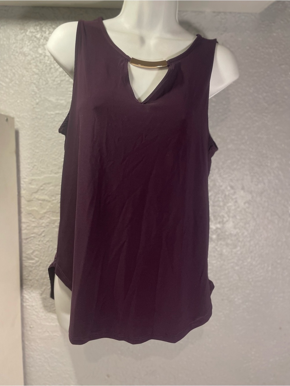 AUW Sleeveless V-Neck Tank with Gold Accent - Plum